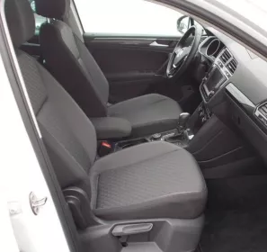Autopotahy VW TIGUAN II COMFORTLINE, ALLSPACE, od r. v. 2016, DUO červeno černé