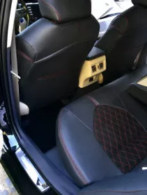 Autopotahy na míru TOYOTA CAMRY VI, XV70, od r. 2017-2024, AUTHENTIC VELVET CARO červené