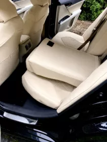 Autopotahy na míru TOYOTA CAMRY VI, XV70, od r. 2017-2024, AUTHENTIC VELVET CARO béžové Autopotahy na míru TOYOTA CAMRY VI, XV70, od r. 2017-2024, AUTHENTIC VELVET CARO béžové