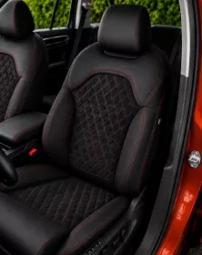 Autopotahy ŠKODA KODIAQ II, 5 MÍST, od r. 2024, AUTHENTIC CARO vínové