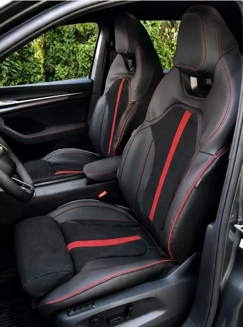 Autopotahy ŠKODA KODIAQ II RS, SPORTLINE, 5M. 2024-, AUTHENTIC LEATH. VELVET černo červené