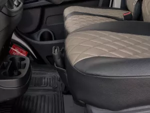 Autopotahy Citroen Jumper II, 3 M., od r. 2006, a FL od r. 2016, ekokůže CARO tmavobéžové Autopotahy Citroen Jumper II, 3 M., od r. 2006, a FL od r. 2016, ekokůže CARO tmavobéžové